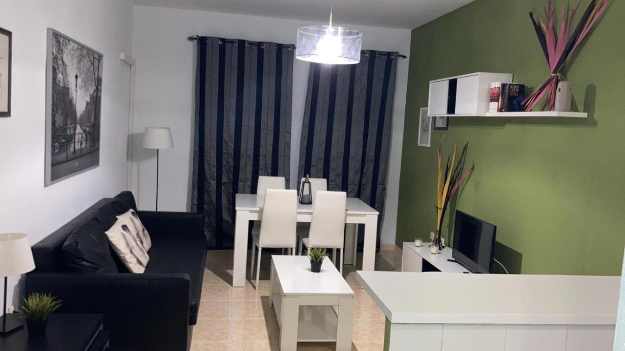 Apartamento Las Encinas Leilighet Caces Eksteriør bilde